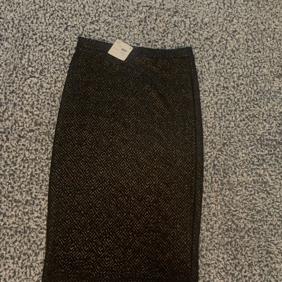 Black pencil skirt - Picture 2 of 2